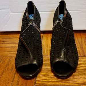 Black peep toe heels